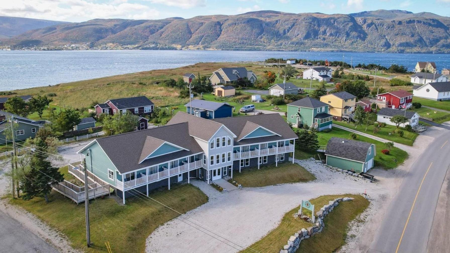 The Tides Inn Norris Point Bagian luar foto